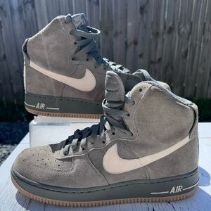 Nike Air Force 1 High '07 shoes in a suede green or dark stucco colorway 8.5